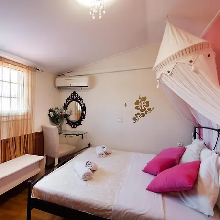Lefkas & Suites Apartment *