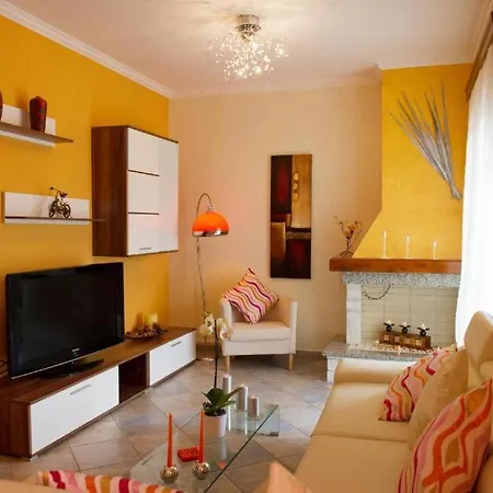 Lefkas & Suites *