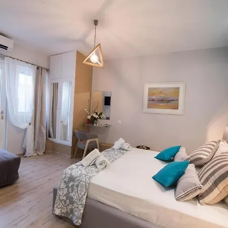 Lefkas & Suites Lefkada City