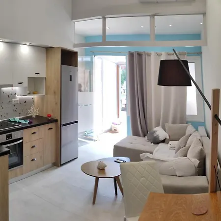 Lefkas & Suites Apartment