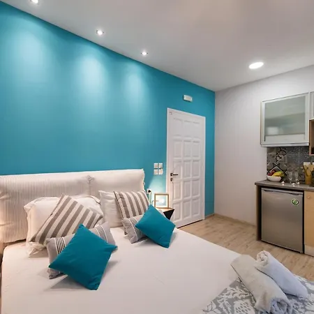 Lefkas & Suites *